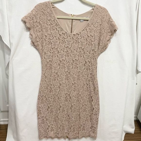 Diane Von Furstenberg Wanda Lace dress - Picture 3 of 8